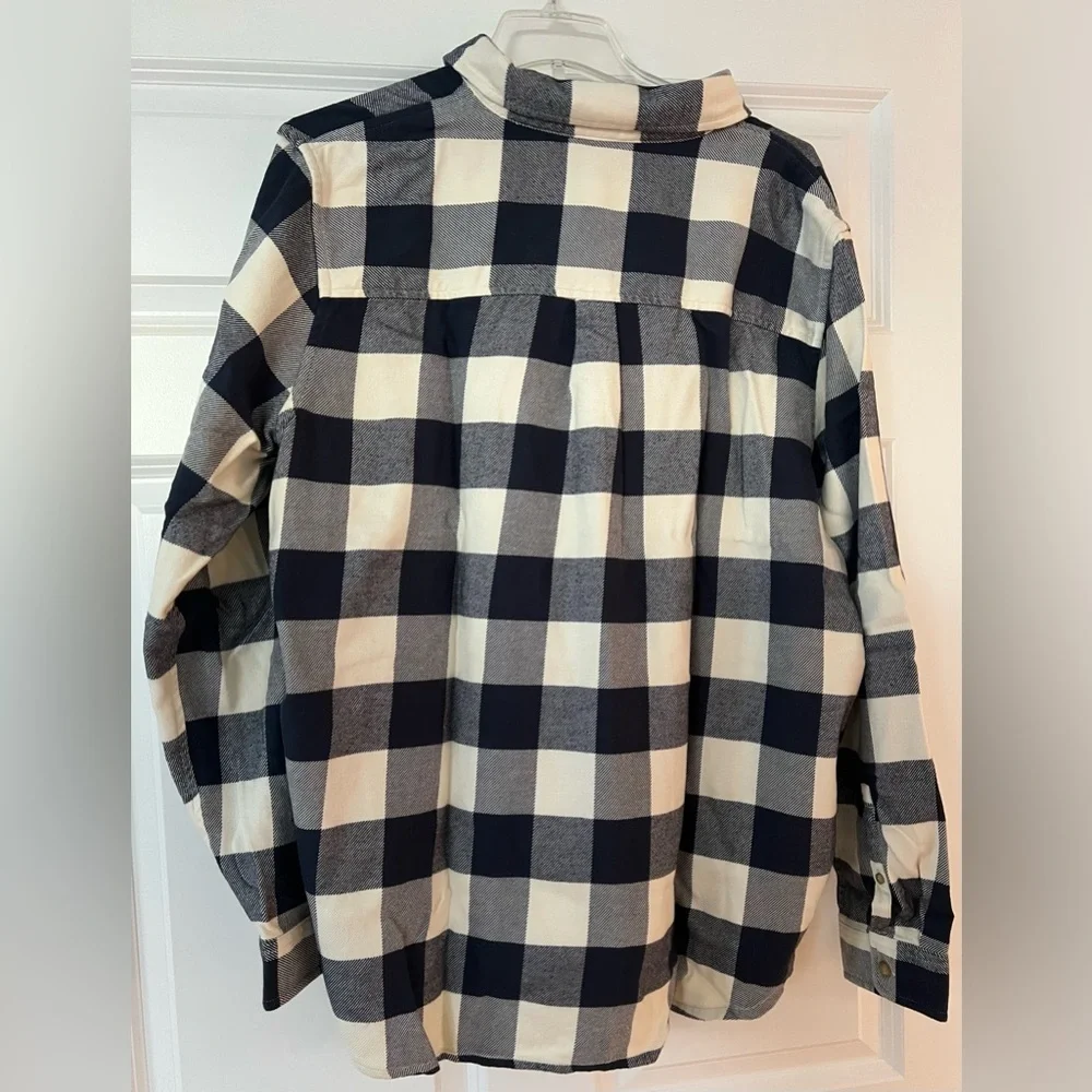 L.L. Bean Navy and Cream Checkered Button-Down Shirt - Picture 4 of 7